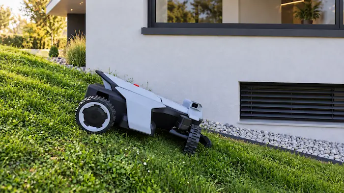 Demi-tour du Segway Navimow X420 en montée et en dévers
