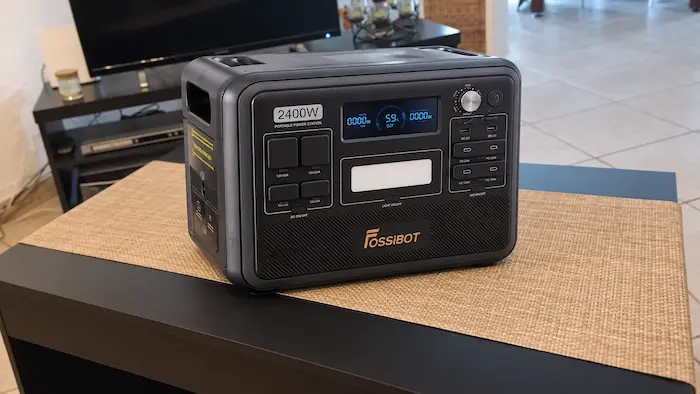 Station électrique portable FOSSiBOT F2400 vue de côté